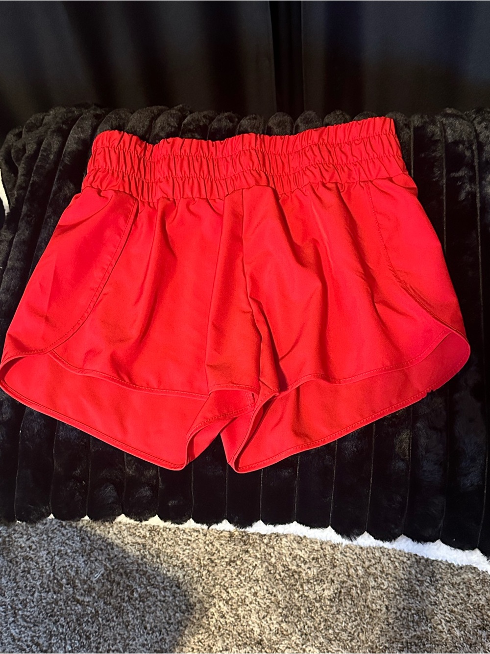 Women's Red Elastic-Waist Athletic Shorts XL